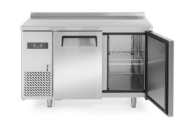 Stół chłodniczy Kitchen Line 2-drzwiowy z agregatem bocznym, linia 600 - Z blatem roboczym