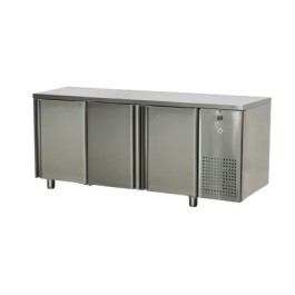 SCH - 3D/Z ﻿﻿Stół chłodniczy trzydrzwiowy ze zlewem - Rm Gastro 2019